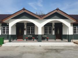 MRI Residence 4 Bedroom Bungalow with Private Pool in Sg Buloh - No Pork & No Alcohol，位于Merbau Sempak的酒店