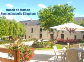 Hôtel Le Manoir De Mathan Crépon à la campagne 5 mn d'Arromanches et 10 mn de Bayeux，位于克黑朋的酒店