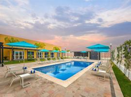 Hotel Best Place Express，位于萨莫拉-德伊达尔戈的酒店