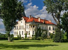 Pałac Brzeźno Spa & Golf，位于Oborniki Śląskie的高尔夫酒店