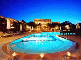 克瑞索尼斯天堂酒店，位于阿林达乐罗斯岛国内机场 - LRS附近的酒店