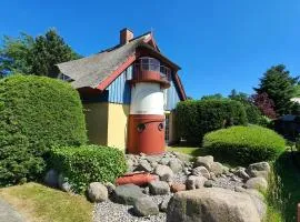 "Leuchtturmhaus" by Ferienhaus Strandgut