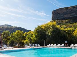 Village Club Les Lavandes - Neaclub，位于Rémuzat的酒店