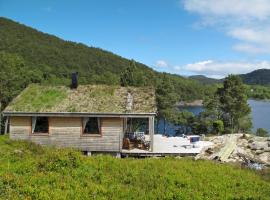 Chalet Svanöy by Interhome，位于Grimeli的酒店