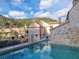 Rustic luxury Villa Fulmin
