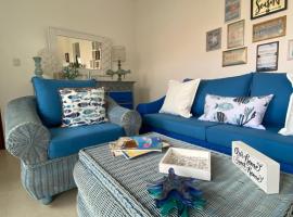 BEAUTIFUL CONDO , 2BDR, 10 Min DRIVING FROM THE AIRPORT AND BEACH BY CAR，位于蓬塔卡纳的酒店