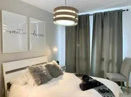 Holyhome apartment 208