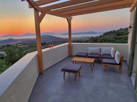 Villa Rosa - Luxury Villas with Panoramic Views，位于Lago&uacute;di Z&iacute;a的带热水浴缸的酒店