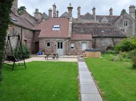 Cecile's Cottage at Cefn Tilla Court, Usk，位于阿斯克的酒店