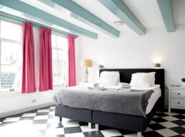 Modern Canal House Loft - City Center，位于阿姆斯特丹的酒店