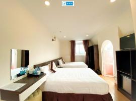 Hoang Trieu Hotel，位于大叻的酒店