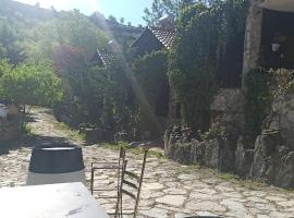 Alojamientos Turisticos La Utrera，位于拉斯马哈达斯的酒店