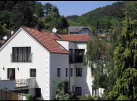 Pension Artstetten，位于阿特斯特坦的酒店