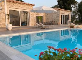 Stunning 3 Bed sea view Villa - Paxos - Greece，位于盖奥斯的酒店