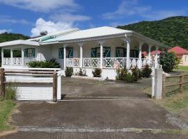 Villa havre de paix à Terre de Bas, LES SAINTES，位于下岛的酒店