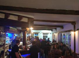 Sidreria Faro Norte，位于Salces的酒店