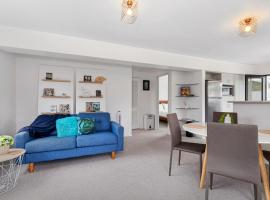 Orewa Estuary Retreat - Orewa Downstairs Unit，位于奥雷瓦的乡村别墅