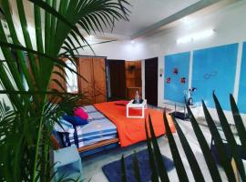 KyGo Hostels，位于海得拉巴的带停车场的酒店
