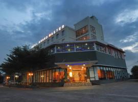Grand Master Hotel Purwodadi，位于Purwodadi的酒店