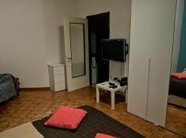 Galeazzi private house Milano，位于米兰的酒店