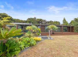 Breezy on Broadview - Opua Holiday Home，位于Opua的酒店