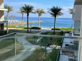 شقة فاخرة في فندق العنوان ريزدينس Two bedrooms apartment at address residences，位于Sharm的酒店