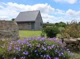 Wooden house near the sea, Landéda