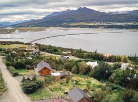 Björkin – Cozy Cabin with excellent view，位于阿克雷里的度假屋