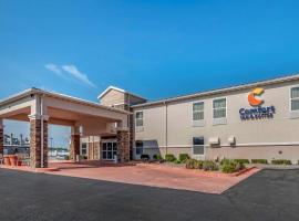 Comfort Inn & Suites Junction City - near Fort Riley，位于章克申城Manhattan Regional - MHK附近的酒店