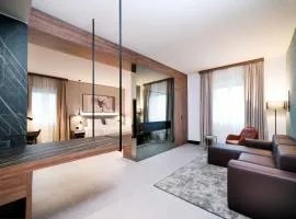 Radisson Hotel Nola Naples