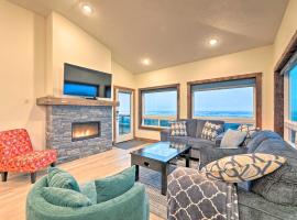 Sanderling Sea Cottages, Unit 5 with Ocean Views!，位于沃尔德波特的酒店