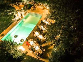 Hotel Milano Pool & Garden，位于萨利切泰尔梅的酒店