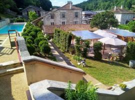 Le Jardin des Chouchoux，位于布朗托姆的酒店
