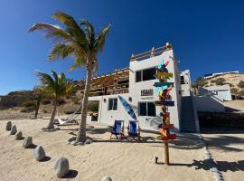 Beach Front Lofts, La Ventana，位于La Ventana的酒店