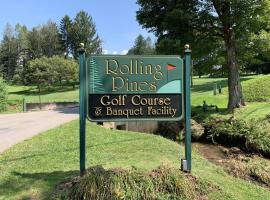 Rolling Pines Golf Course & Banquet Facility，位于Berwick的酒店