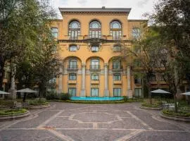 蒙特雷卡米奥真实酒店