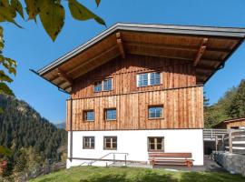 Farmhouse in Tobadill with Mountain Views，位于托巴迪尔的酒店