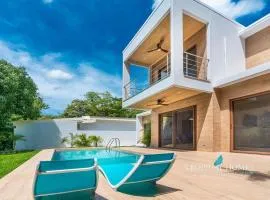 Casa Coralis - NEW modern house with private pool