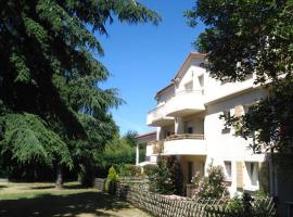 Chambre d'hôte Les Cottages de Sainte Émilie，位于阿诺奈的酒店