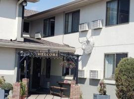 Bison Plains Lodge，位于Moorhead的酒店