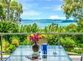 蔚蓝水景公寓，位于汉密尔顿岛的豪华型酒店
