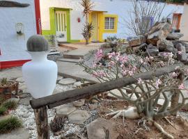 Kai-Oms Backpackers Lodge，位于奥乔的酒店