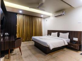 Hotel Manasi INN，位于萨塔拉的酒店