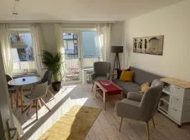 Ruhige Wohnung mit Parkplatz, charmantes Viertel