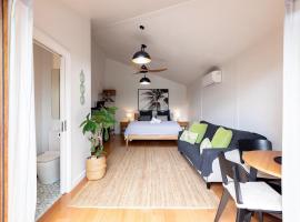 Tallows Studio -Modern, tranquil, dog friendly,2 mins to the beach，位于萨福克公园的酒店