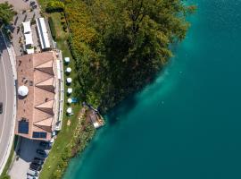 Panoramic Hotel San Carlo Ledro，位于莱德罗的酒店