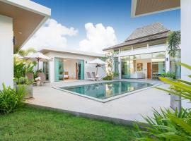 Escape Villas - Private Pool Villas at Shambhala Grand Villa，位于邦涛海滩的酒店