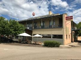 Myrtleford Hotel，位于麦提福特的酒店