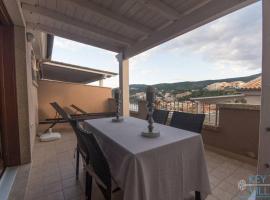 Brigata House - Luxury 2 beds, wifi, balcony,sea view - Key to Villas，位于卡斯特尔萨多的豪华酒店