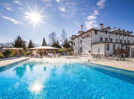 下巴尼亚酒店，位于道那班亚的带热水浴缸的酒店